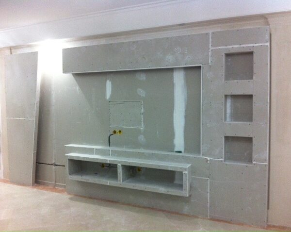 اجرای TV Wall روی دیوار عایق صدا